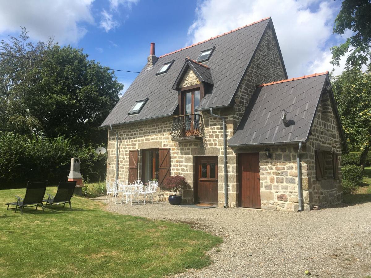 The Gingerbread House Cottage Beauficel المظهر الخارجي الصورة