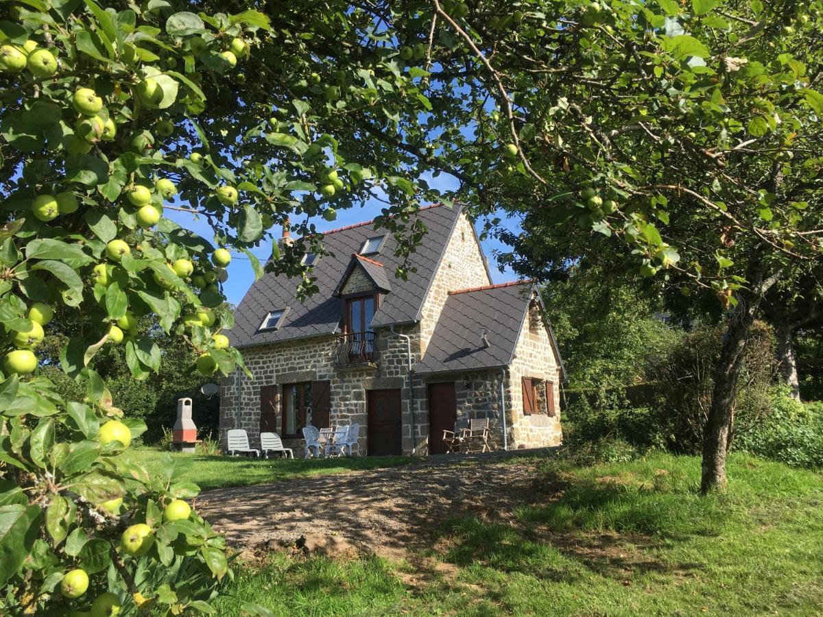The Gingerbread House Cottage Beauficel المظهر الخارجي الصورة