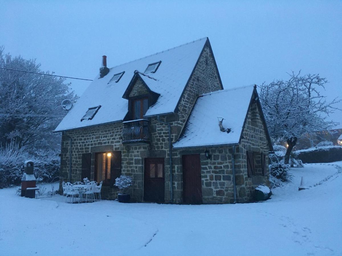 The Gingerbread House Cottage Beauficel المظهر الخارجي الصورة