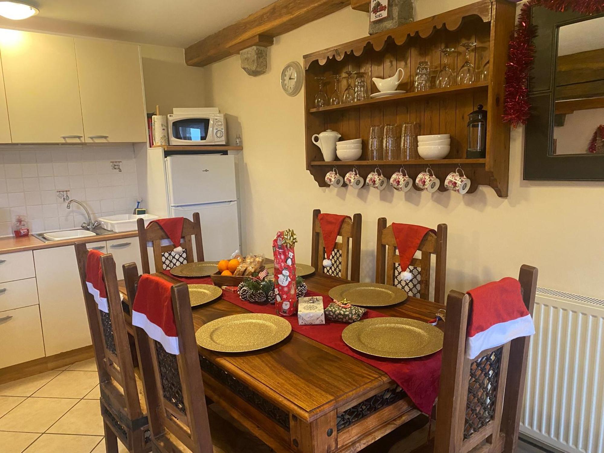 The Gingerbread House Cottage Beauficel المظهر الخارجي الصورة